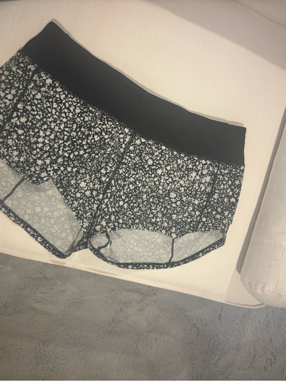 Women's Black Floral Speed Up Shorts Lululemon